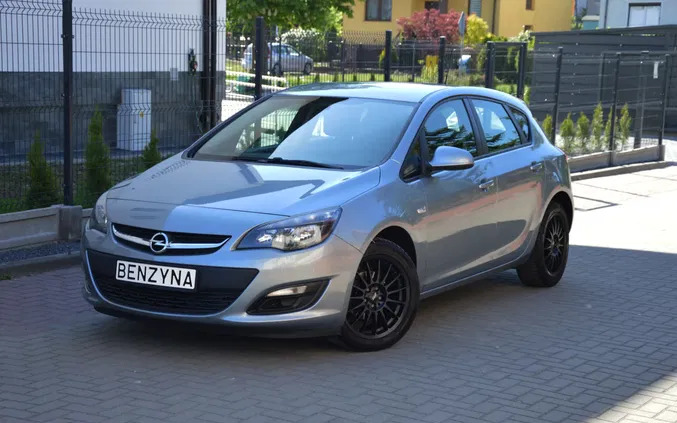 opel Opel Astra cena 32900 przebieg: 180000, rok produkcji 2014 z Płock